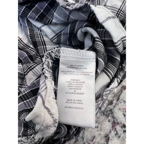 Sam Edelman women’s top size M button up high low tunic style - Picture 7 of 9